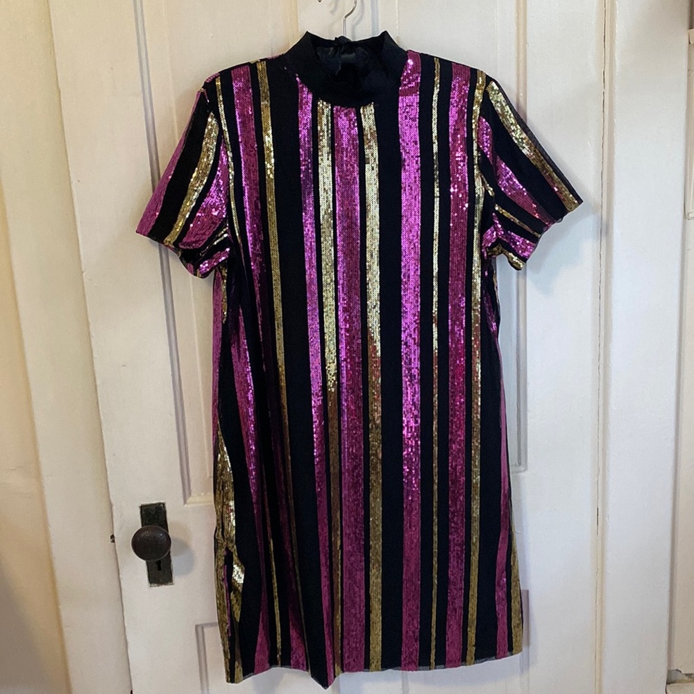 Sequined Noisy May special occasion dress 💃